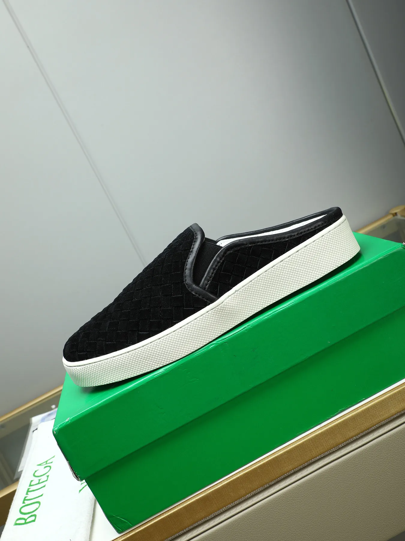 Men's shoes 💰420 [Half drag series] BOTTEG* VENET* - high-end boutique Size: 38-44 (45 customized) BV new product, first-layer cowhide artificially woven classic style harmoniously blends with contemporary fashion temperament, rubber soles are light and flexible, water-dyed sheepskin pads! [Taobao, Tmall, and live streaming are the first choices]